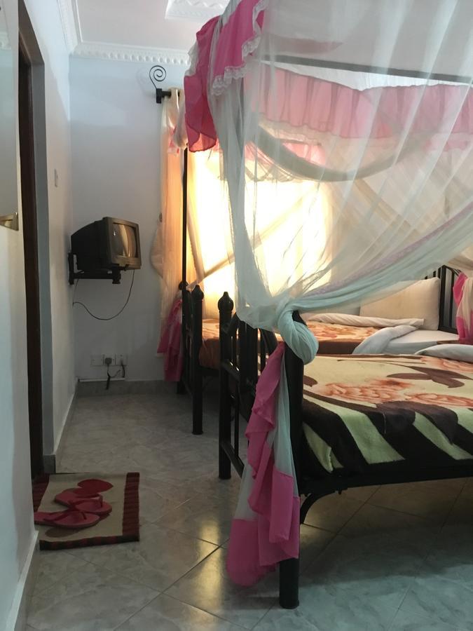 Kutetere Motel Arusha Bagian luar foto