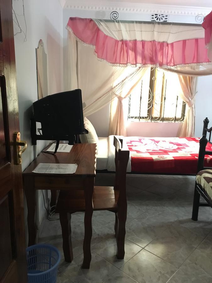 Kutetere Motel Arusha Bagian luar foto